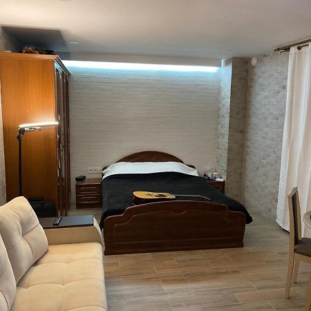Freedom Apartment On Khmelnytsky Str 리비프 외부 사진