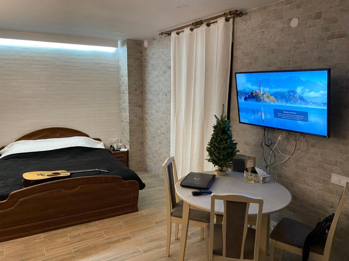 Freedom Apartment On Khmelnytsky Str 리비프 외부 사진